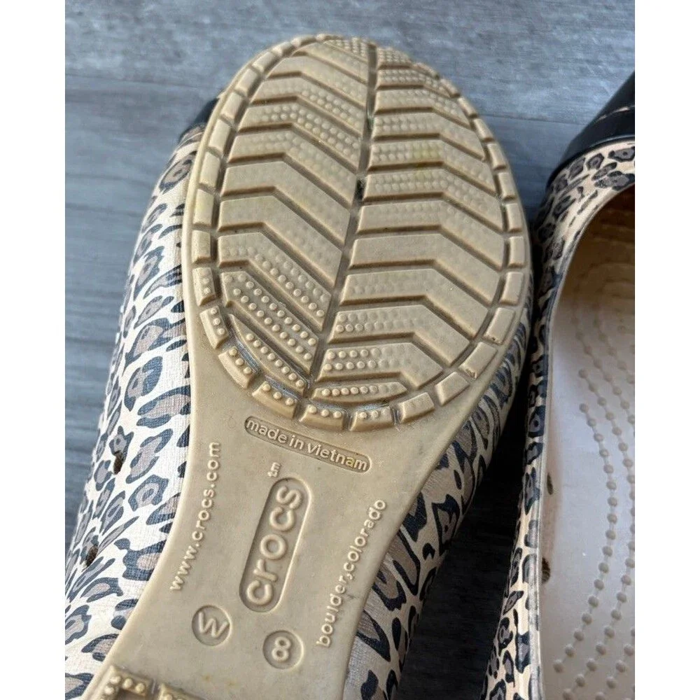 Crocs Cap Toe Leopard Print Ballet Flats Womens Size 8 Brown Black Slip On Shoes